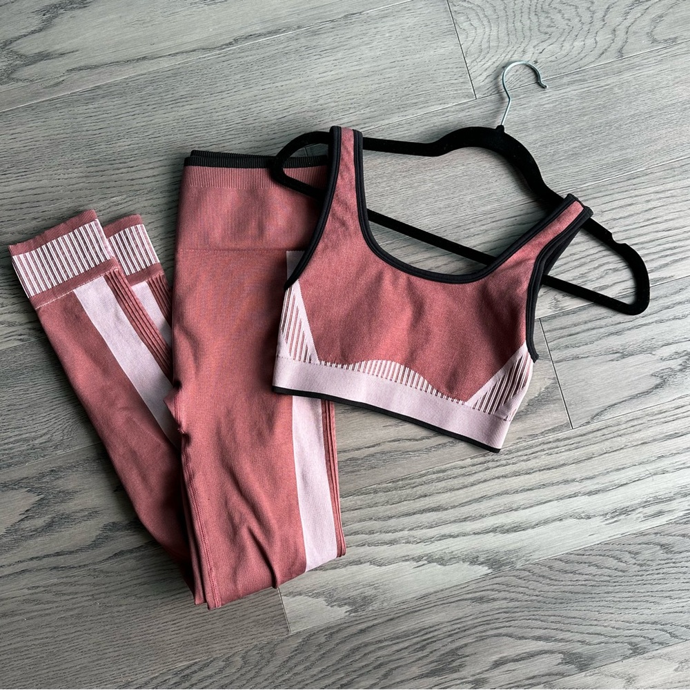 Fabletics work out set